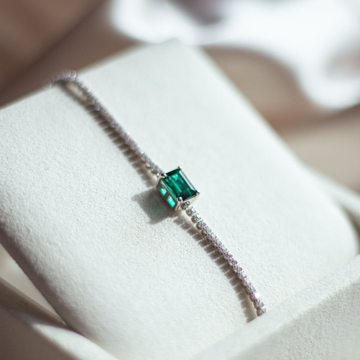 Emerald Center Gem Bracelet